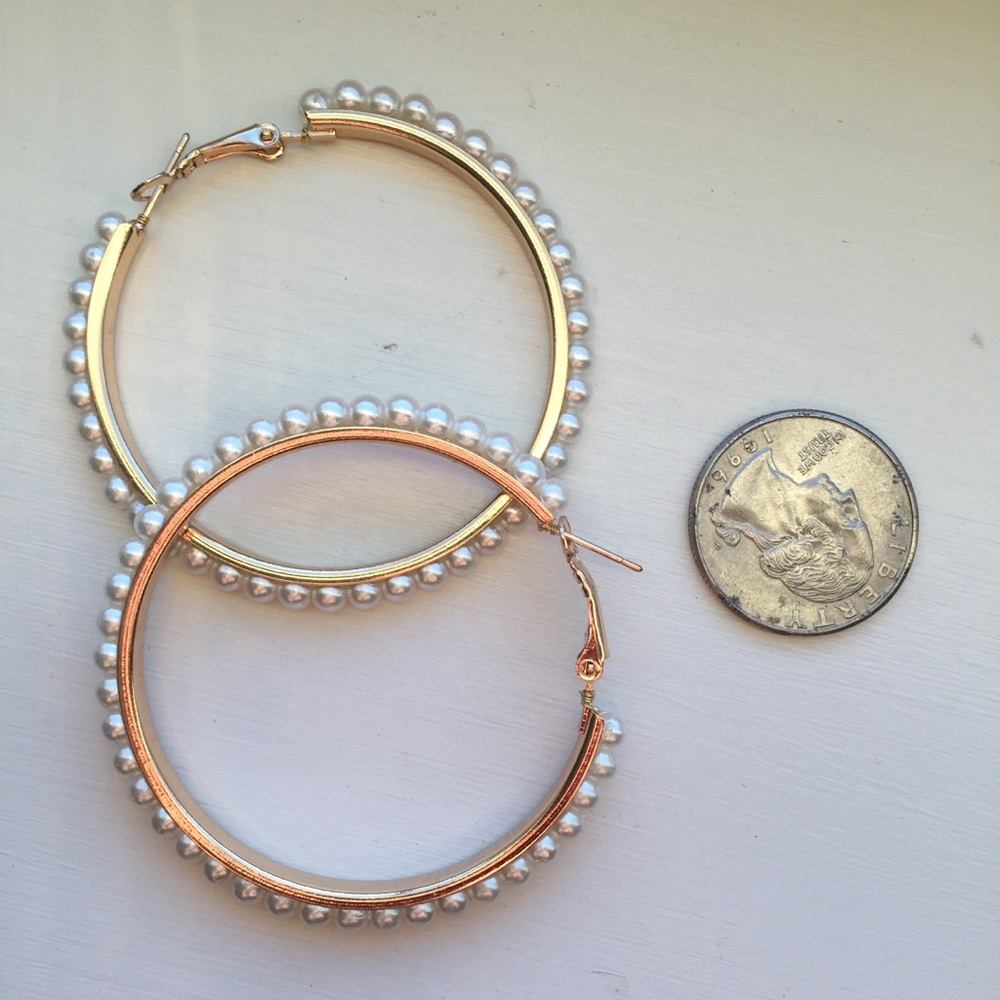 ⚜️[𝟯/$𝟭𝟴]⚜️Large Pearl Infinity Hoops NEW - Picture 6 of 8